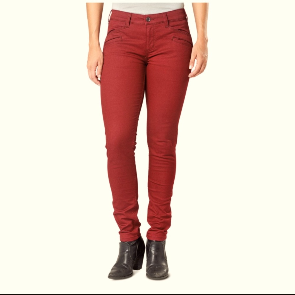 5.11 Tactical pant size 6 with zipper leg